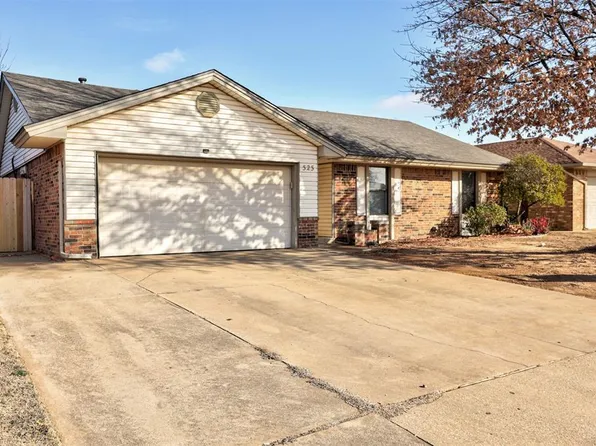 525 Wandering Way, Oklahoma City, OK 73170