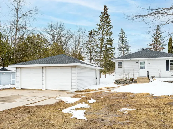 415 Columbus Ave, Cohasset, MN 55721