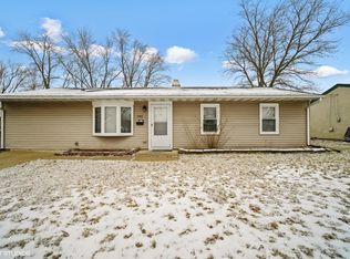 905 Mulberry Ln, Streamwood, IL