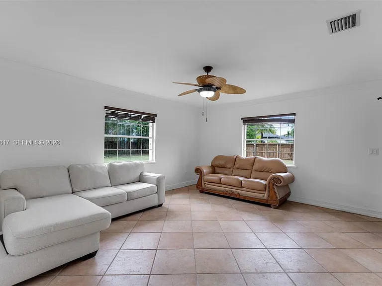 9840 SW 60th St — Photo 8