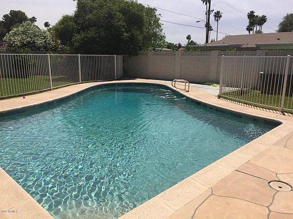301 W Echo LN (45)