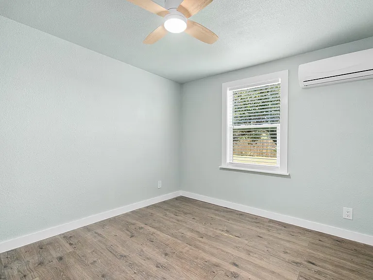 248 Post Oak Ln — Photo 18