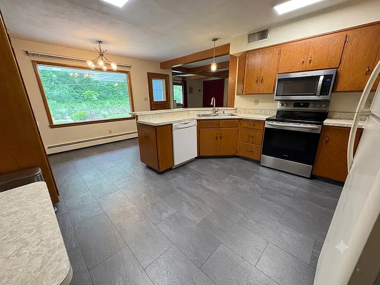 3580 Slinger Rd — Photo 13