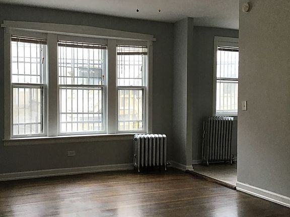 4th image of 6218 S Eberhart Ave APT 1W