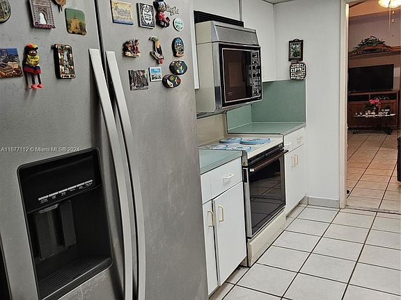 3rd image of 9660 Fontainebleau Blvd APT 10