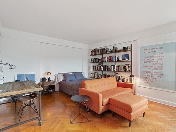 2nd image of 160 Cabrini Blvd APT 95