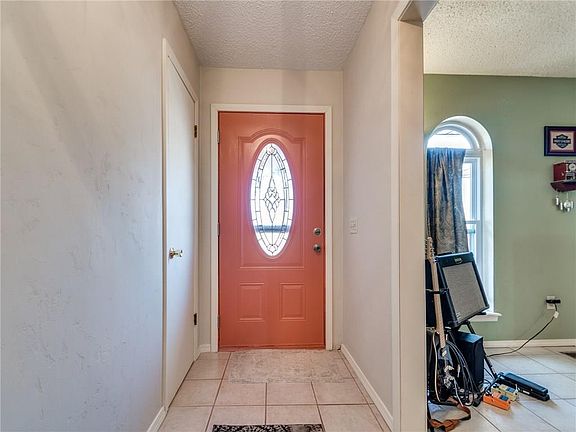 4th image of 1300 N Mayside Dr