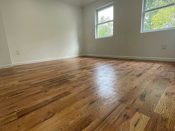 2nd image of 11741 164th St