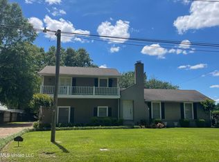 1203 Poplar St, Greenwood, MS 38930