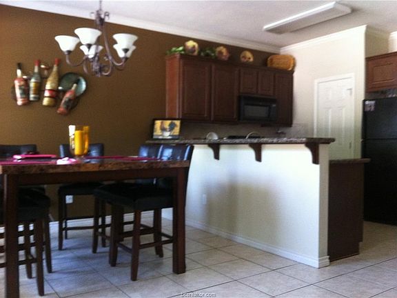 4th image of 233 Forest Dr #233