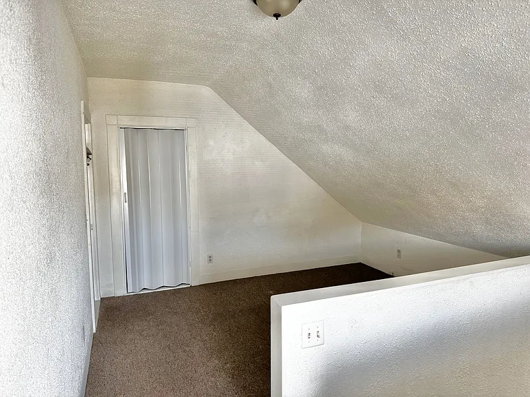 66 Robeson St #3 — Photo 4