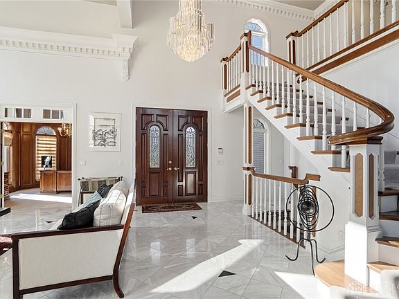 5th image of 20 Inverness Ct