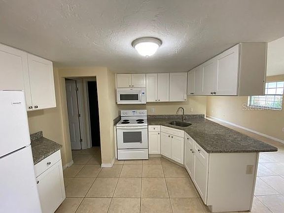 5th image of 856 Coleman Ave