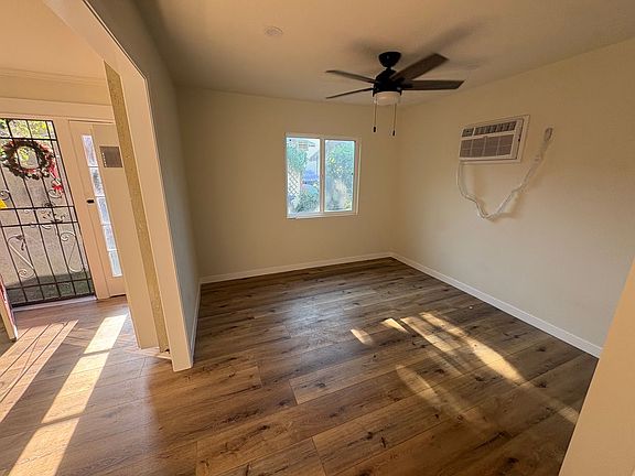 5th image of 4426 1/2 Lockwood Ave