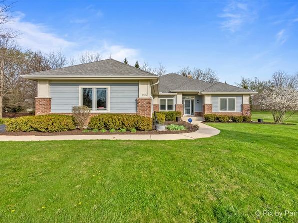 7135 Bannockburn Cir, Crystal Lake, IL 60014