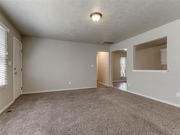 5th image of 10216 Lyndon Rd