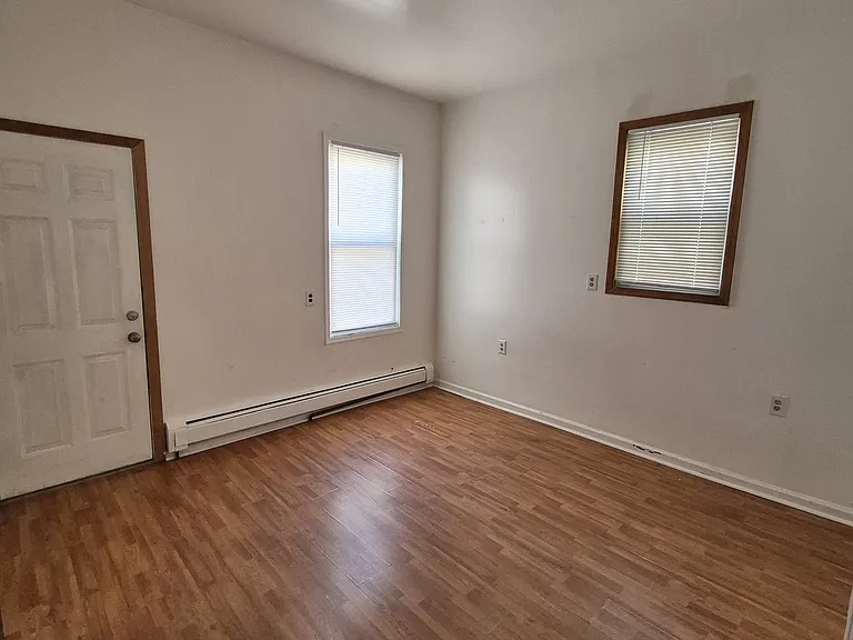 814 Pavonia Ave #2 — Photo 8