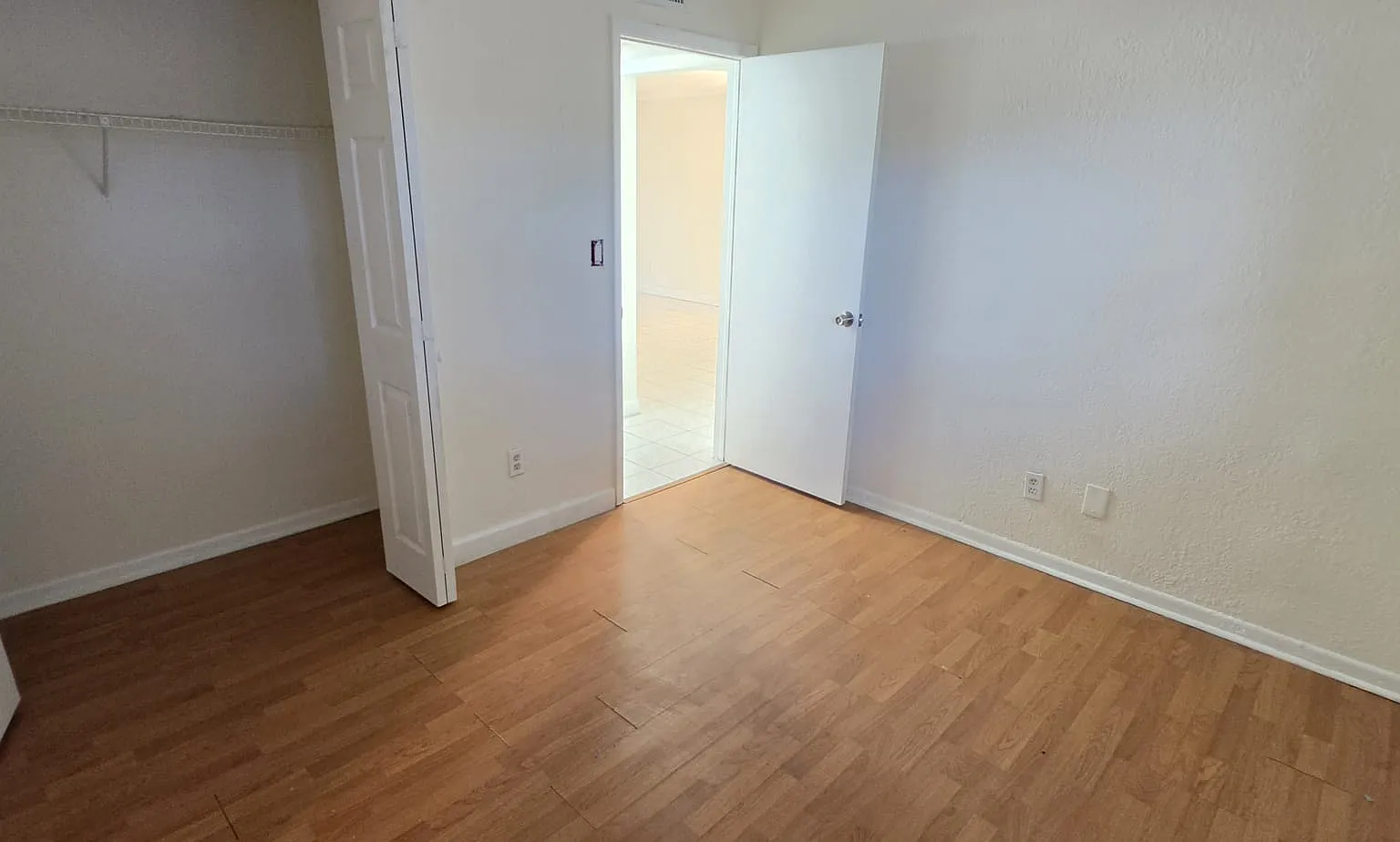N Sherman Cir, Miramar — Photo 4