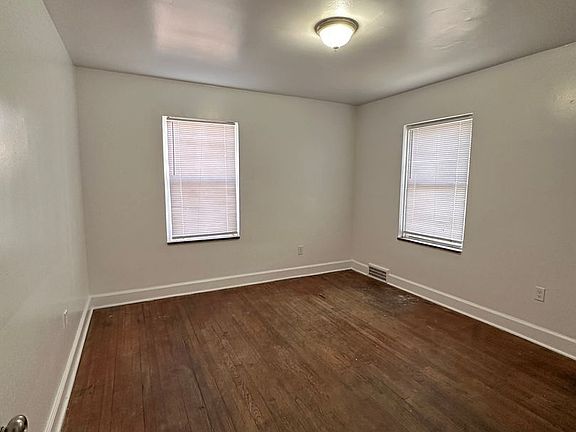 5th image of 210 Perrin St #210
