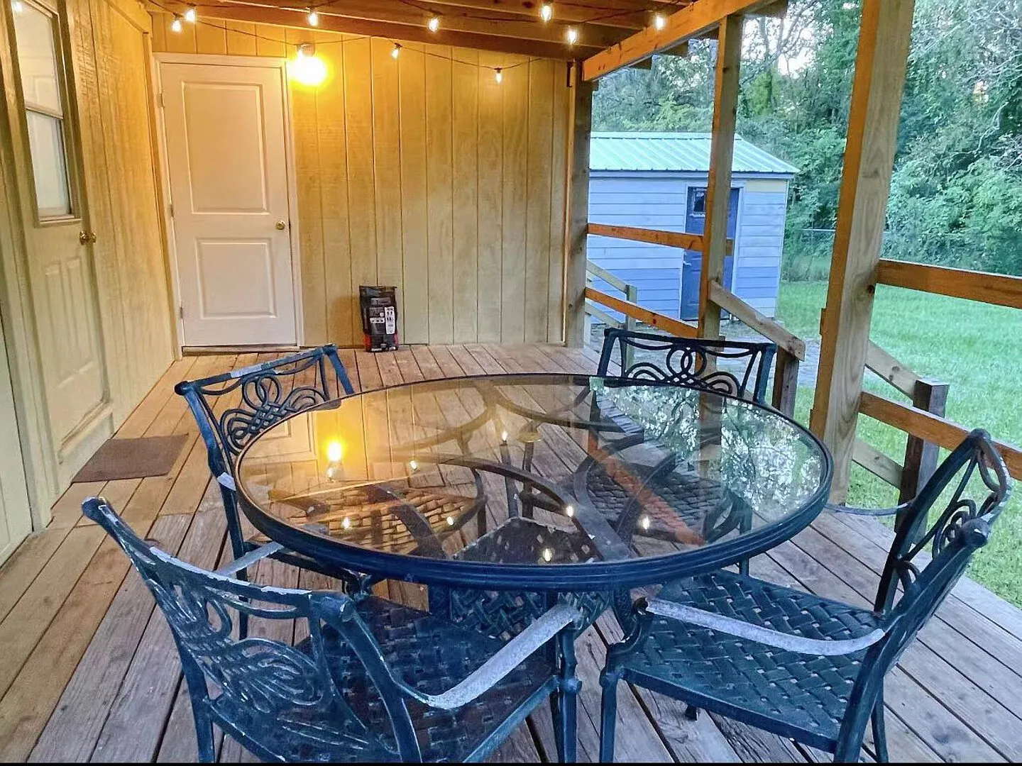 Entire home with huge patio — Photo 1