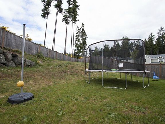 5th image of 21273 Brevik Pl NW