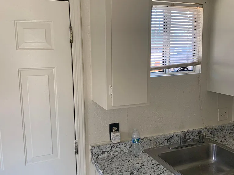 608 Benson Ave #A — Photo 6