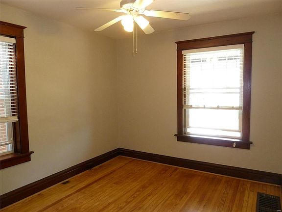 5th image of 4814 Goethe Ave