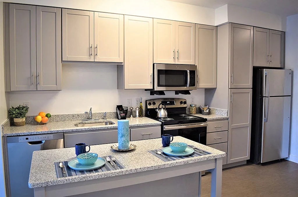 Apex Apartments — Photo 2