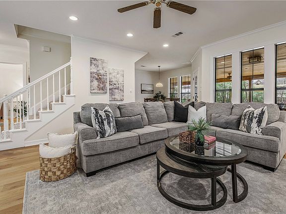 5th image of 8419 Wildewood Cir