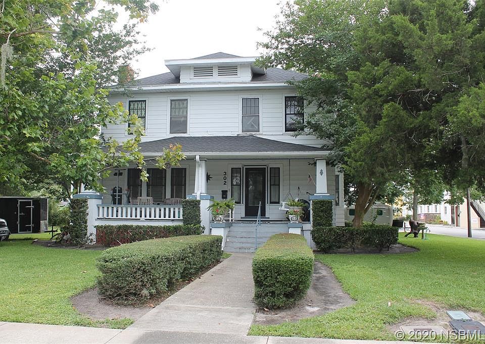 1st image of 302 Live Oak St