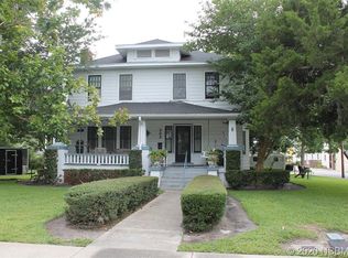 302 Live Oak St, New Smyrna Beach, FL 32168