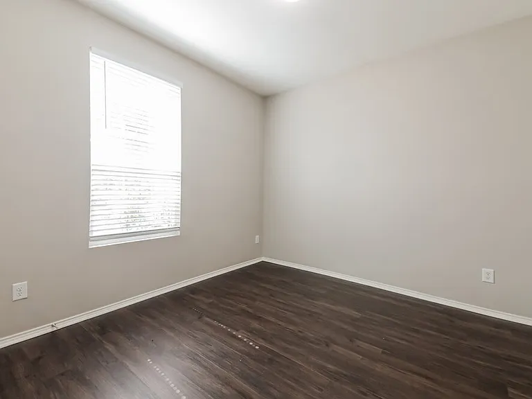 1724 Gayla Creek Dr — Photo 14