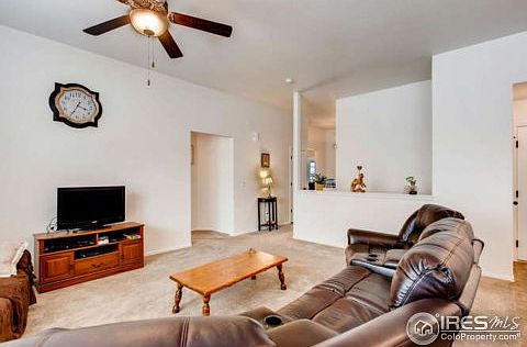 4th image of 2907 Avocado Ave