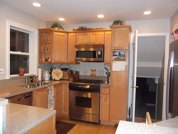3rd image of 5830 S Pershing Ave