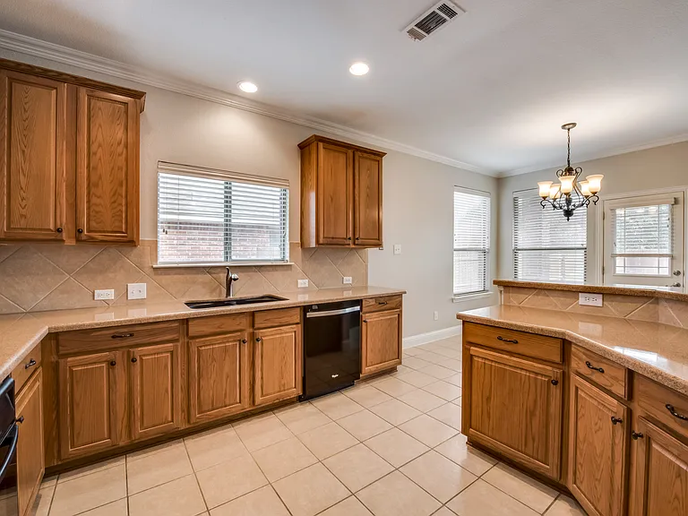 2569 Pinnacle Point Dr — Photo 11