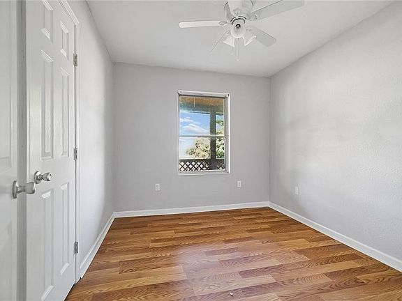 8th image of 1104 Don Ave