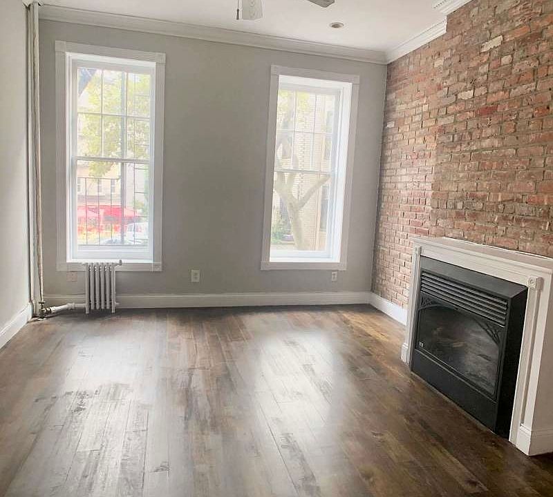 1st image of 20 7th Ave S #2