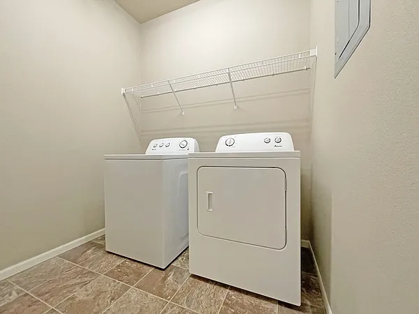 Willow Brooke Lodge Apartments — Photo 19