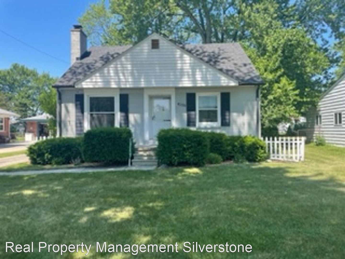 22111 Statler St, Saint Clair Shores, MI 48081 Zillow