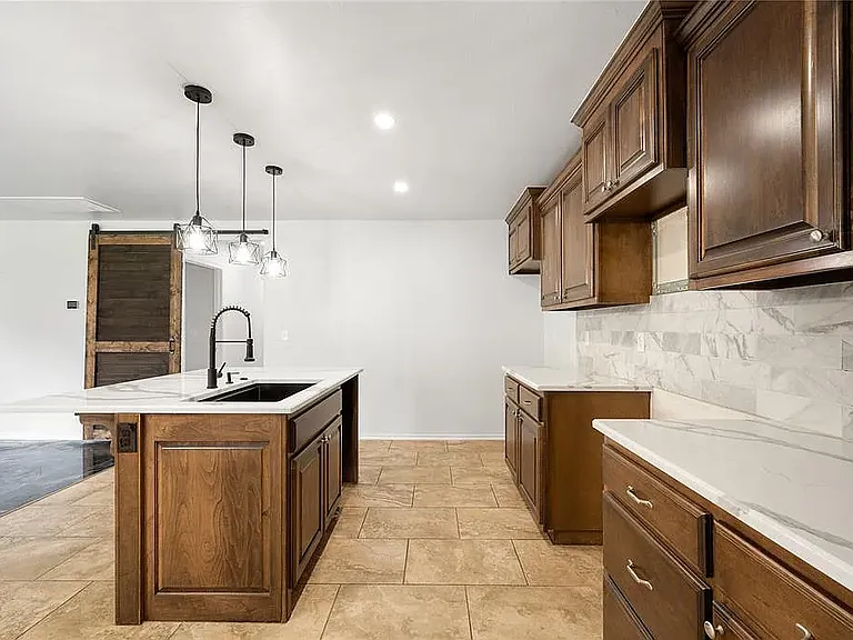 1423 NW 98th St — Photo 30