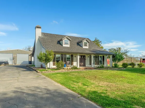 141 Thomas Ln, Lake Charles, LA 70607