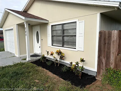 727 Denise Ave Photo 1