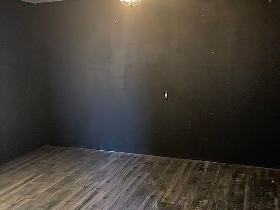 4th image of 903 W Howard Ave