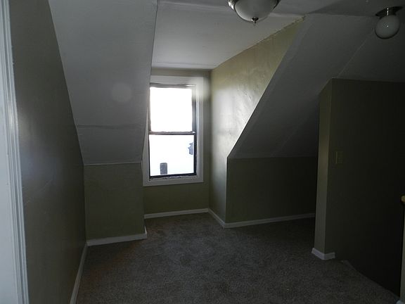2nd image of 401 Saint Clair Ave