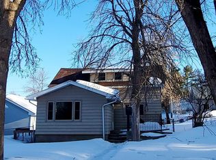 307 NE 8th St, Grand Rapids, MN 55744