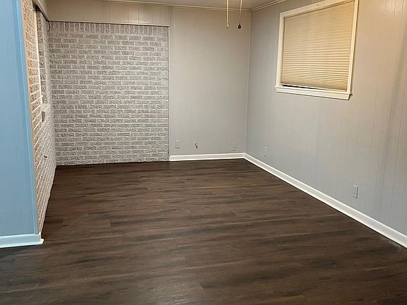 4th image of 3224 Sarah St