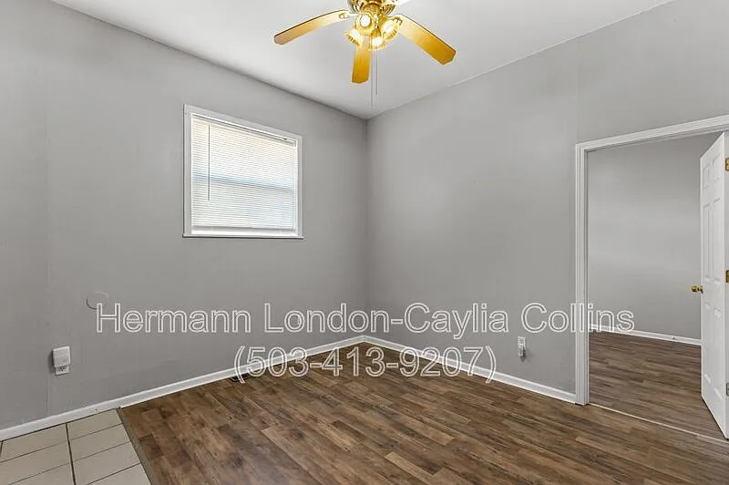 2 bed, 1.0 bath, $899 — Photo 4