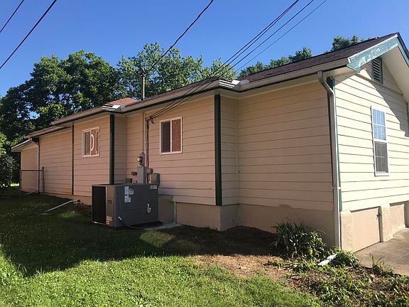 2nd image of 2817 Valley View Dr