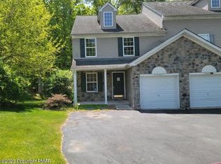 7261 Blushingwood Grv, East Stroudsburg, PA 18301