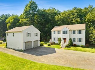 20 Worcester St, Taunton, MA 02780